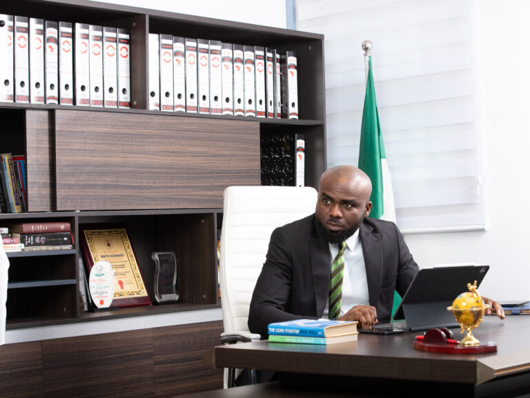 Read more about the article Dr. Smith Ezenagu’s Playbook for Turning Challenges into Wins